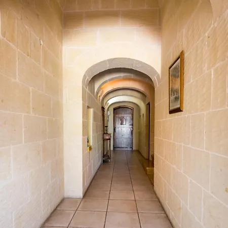 4 Bedroom With Private Pool & Views