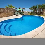 度假居 4 Bedroom With Private Pool & Views
